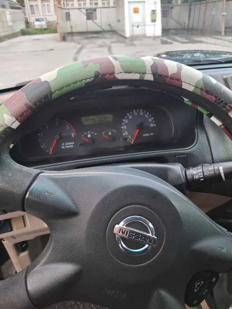 Nissan Terrano, снимка 8 - Автомобили и джипове - 52479435