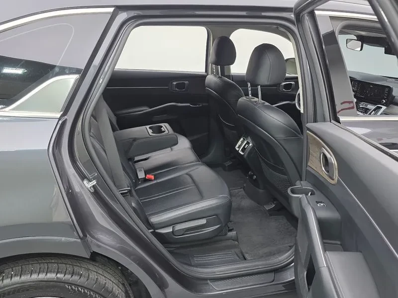 Kia Sorento Diesel 2.2 2Wd Trendy, снимка 11 - Автомобили и джипове - 55641187