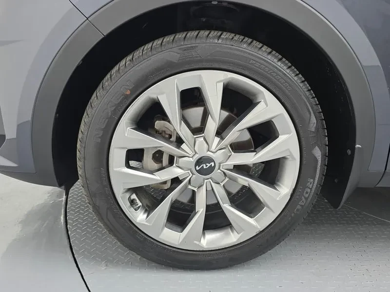 Kia Sorento Diesel 2.2 2Wd Trendy, снимка 5 - Автомобили и джипове - 55641187