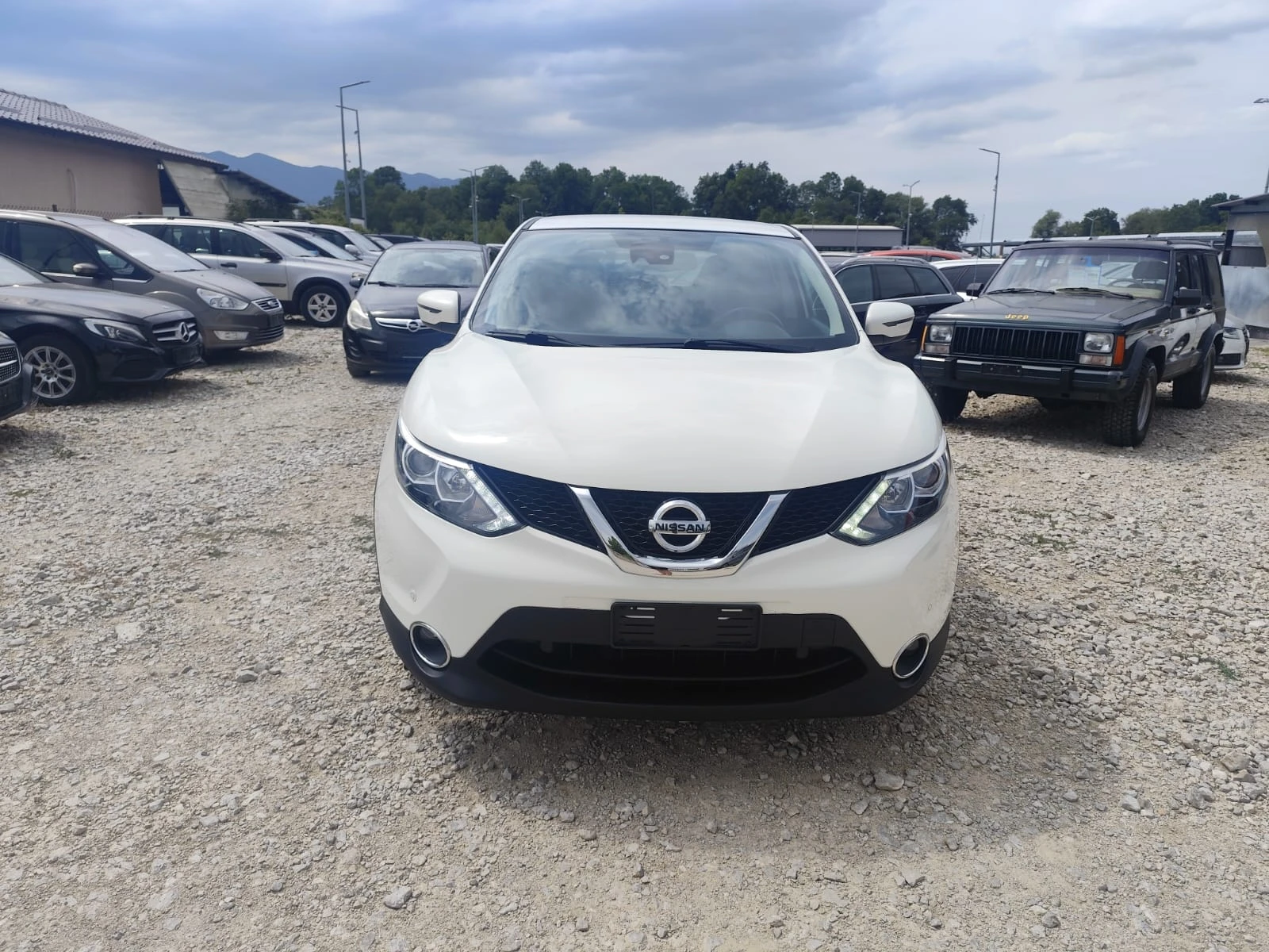 Nissan Qashqai 1.5 дизел Италия - изображение 2