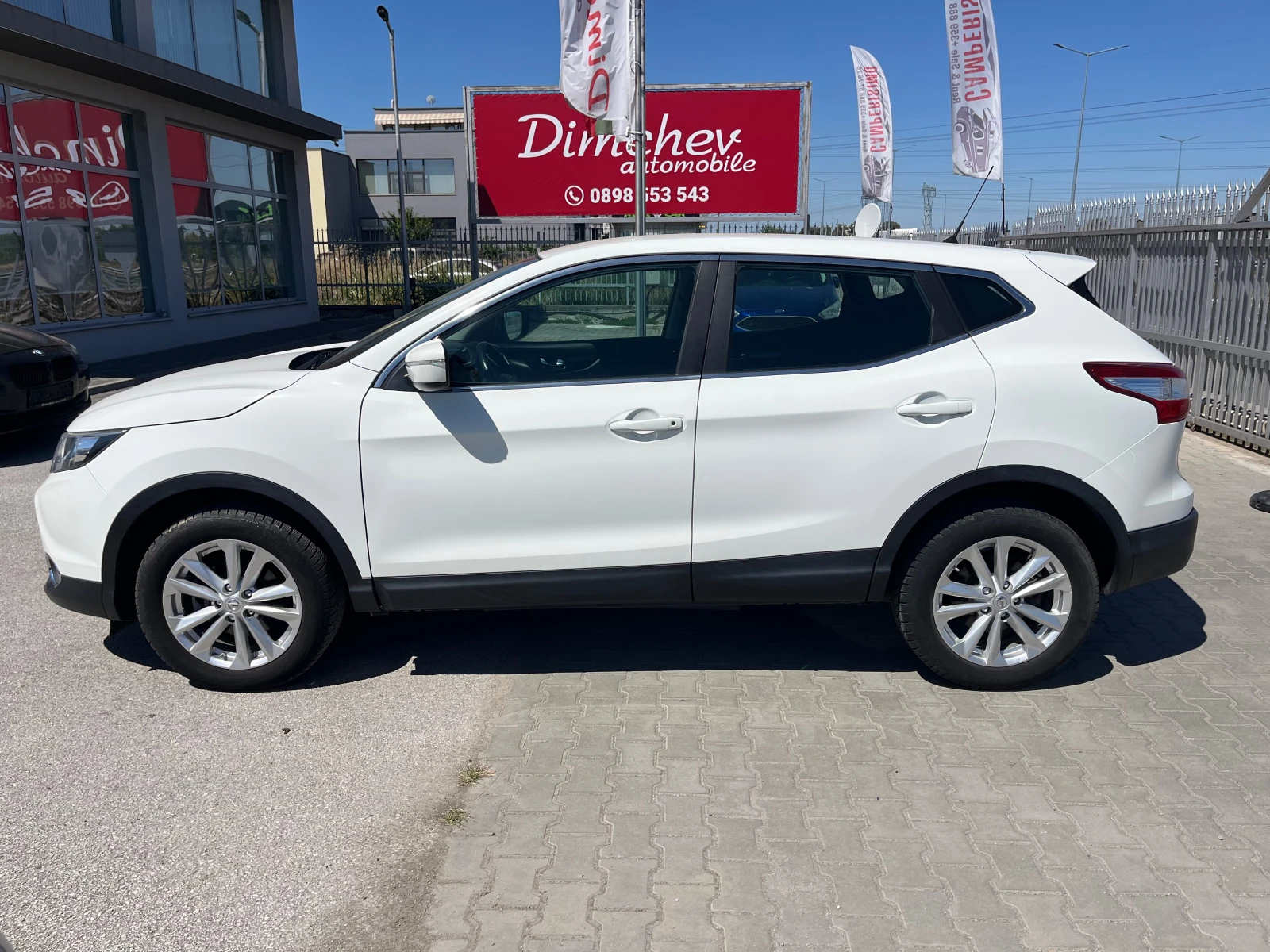 Nissan Qashqai 1.2 i 115k.c - изображение 3
