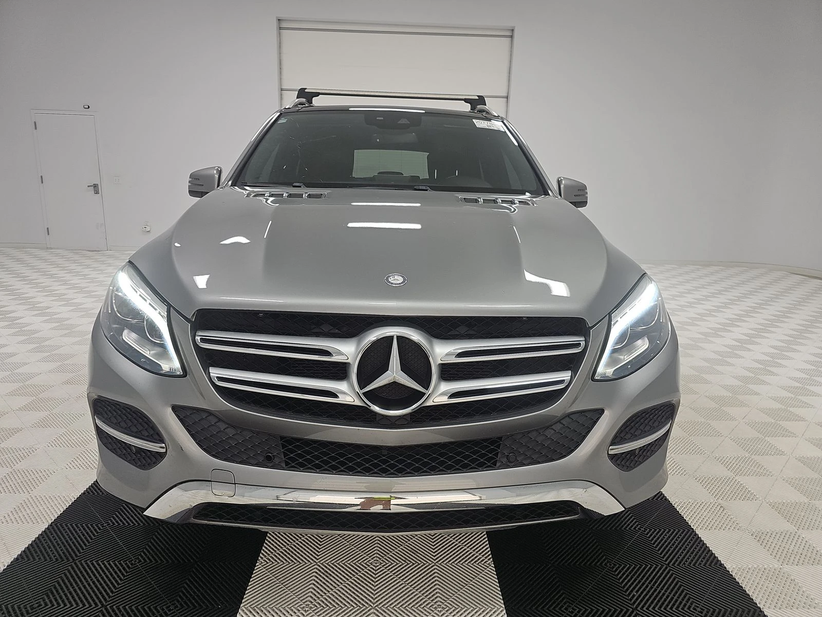 Mercedes-Benz GLE 350 4MATIC - изображение 2