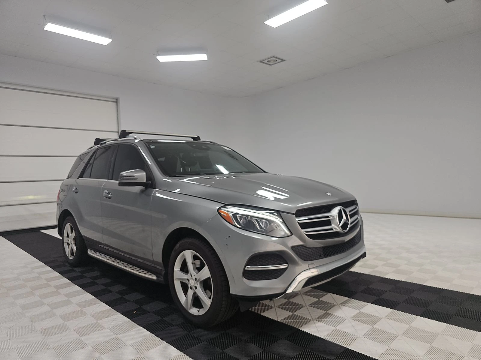Mercedes-Benz GLE 350 4MATIC - изображение 3