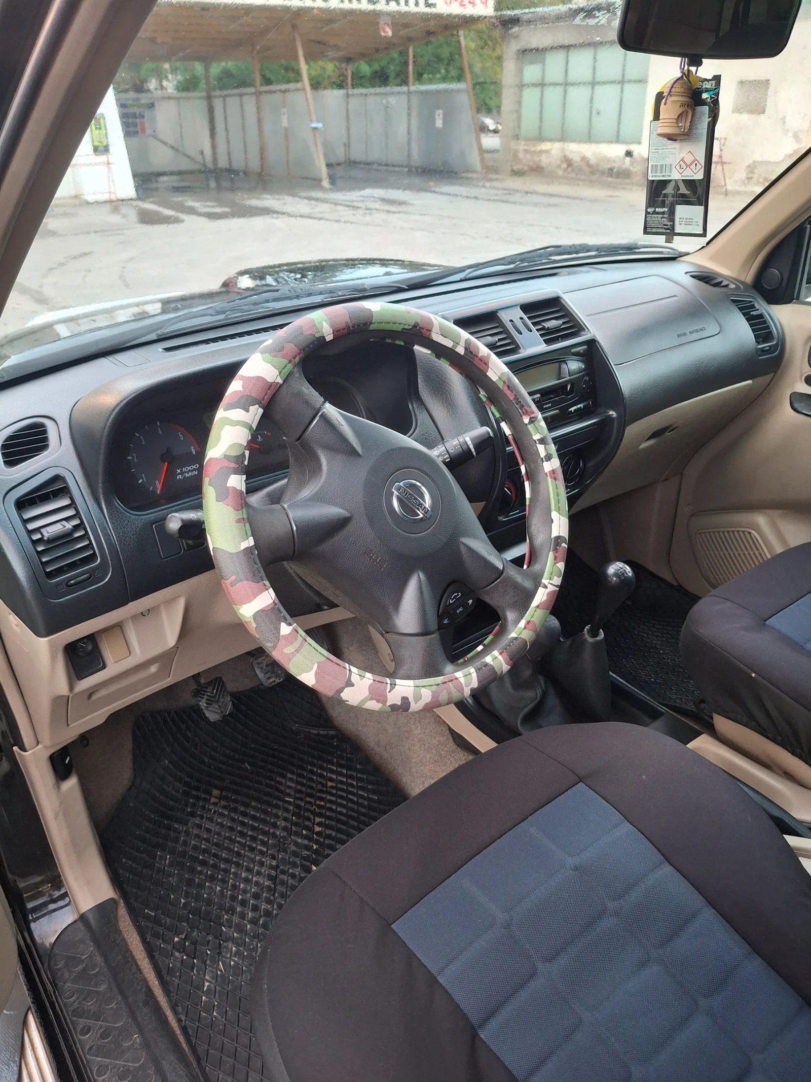 Nissan Terrano  - изображение 6