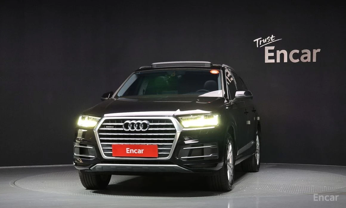 Audi Q7 45 TFSI Quatro* PANO* КОЖА* ПОДГРЕВ* НАВИ* , снимка 3 - Автомобили и джипове - 54102061