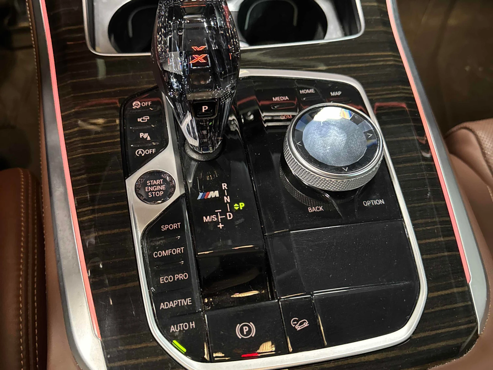 BMW X5 M50i * * CARFAX * * АВТОКРЕДИТ , снимка 10 - Автомобили и джипове - 54179184