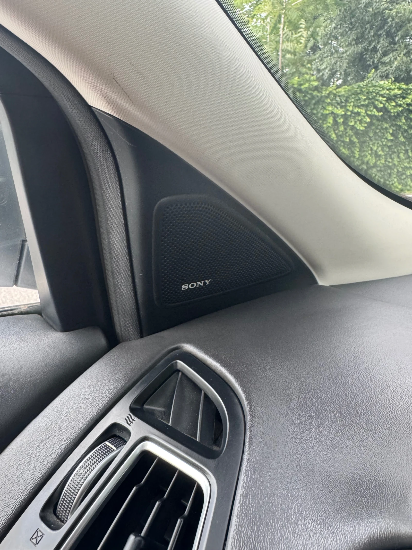 Ford Kuga Vignale* 4x4* Autom* Kamera* , снимка 14 - Автомобили и джипове - 54742331