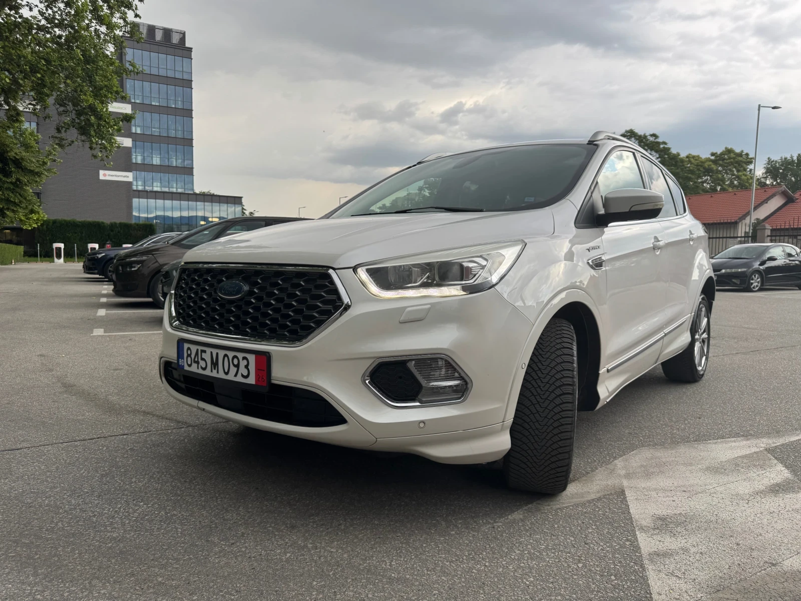 Ford Kuga Vignale* 4x4* Autom* Kamera* , снимка 2 - Автомобили и джипове - 54742331