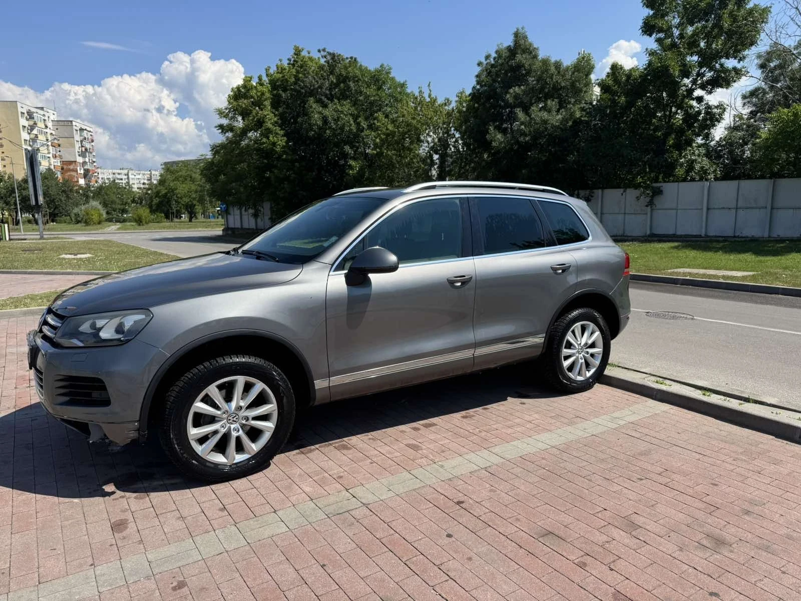 VW Touareg, снимка 2 - Автомобили и джипове - 55063521