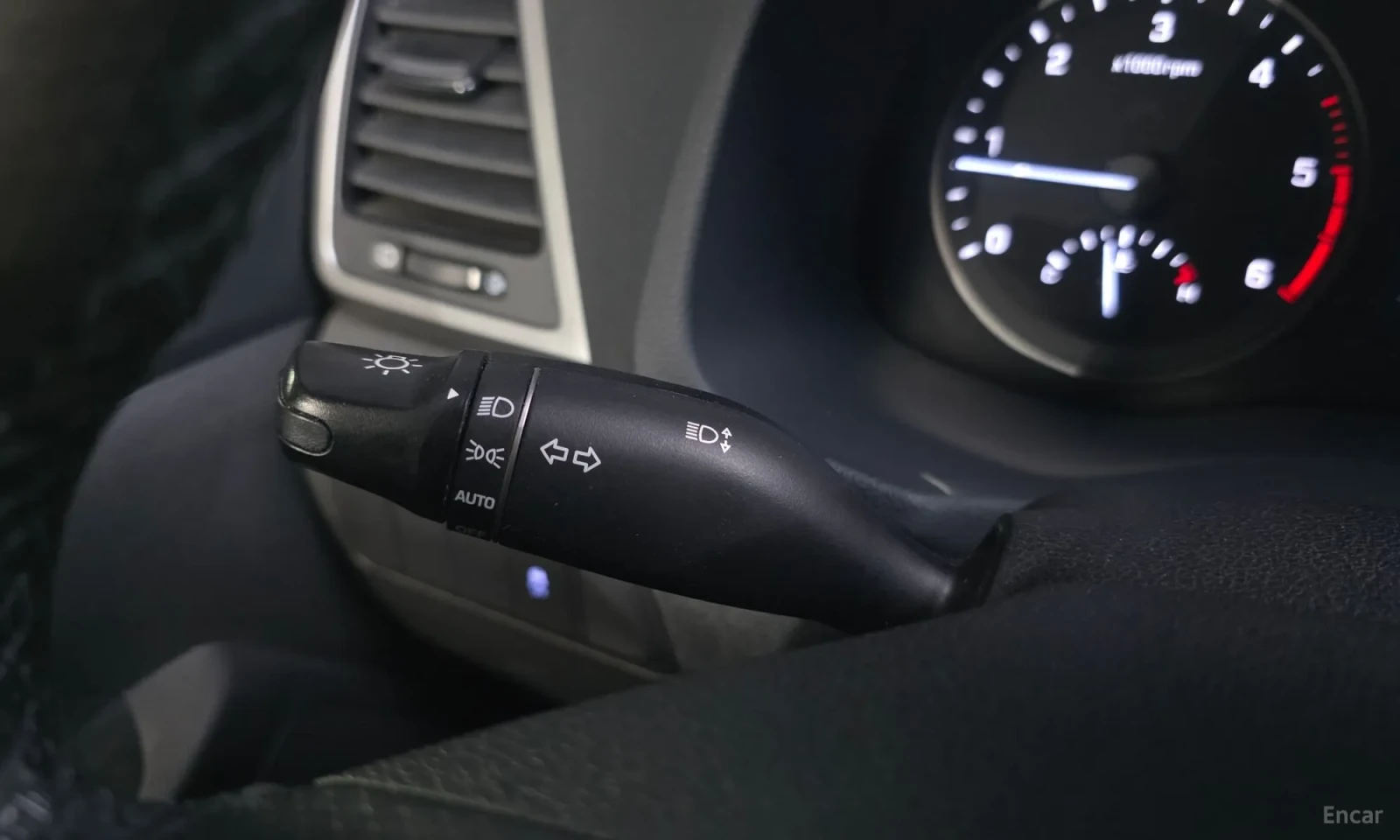 Hyundai Tucson, снимка 17 - Автомобили и джипове - 55193359