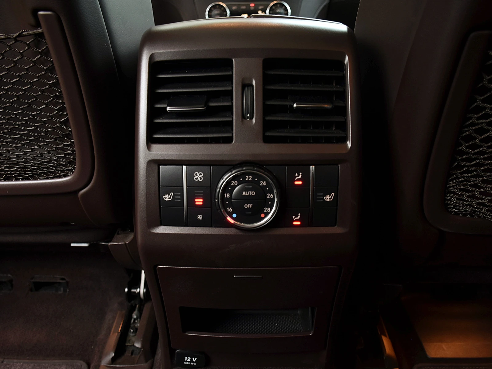 Mercedes-Benz GLS 500 4MATIC, V8, Designo, AMG/Night, Distronic+ , 360 ,, снимка 12 - Автомобили и джипове - 55336041