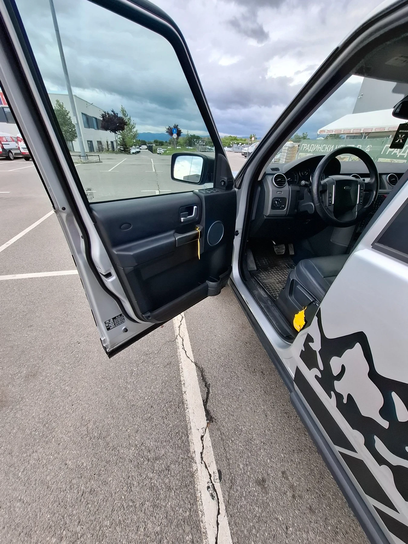 Land Rover Discovery, снимка 7 - Автомобили и джипове - 55653664