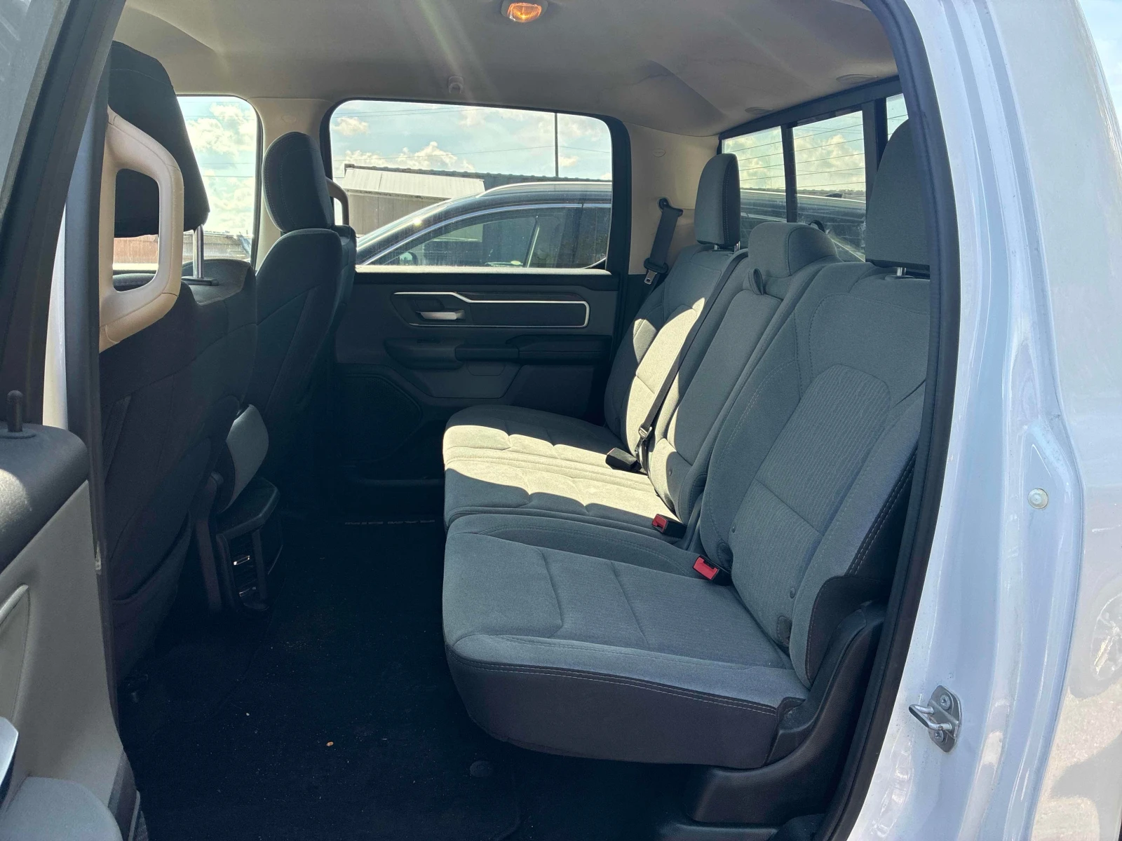 Dodge RAM 1500 * Big Horn * CARFAX * ����� �� �����������  | Mobile.bg � ����������� 12