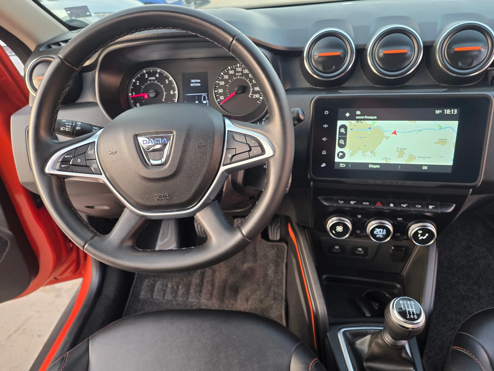 Dacia Duster 1.5DCI-6ск, снимка 14 - Автомобили и джипове - 56600333