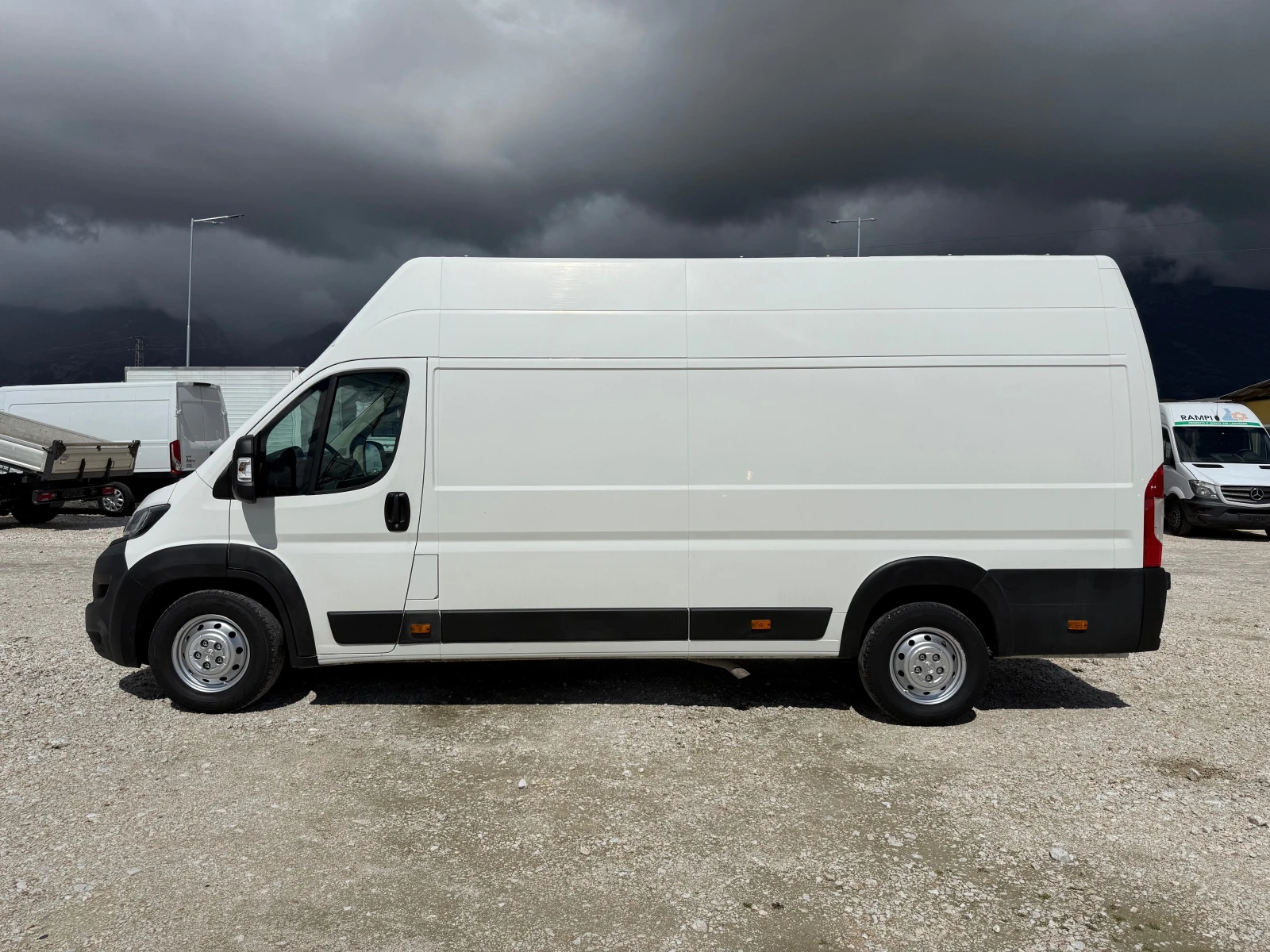 Peugeot Boxer 2.0 163кс. МАКСИ EURO6B, снимка 8 - Бусове и автобуси - 54080103