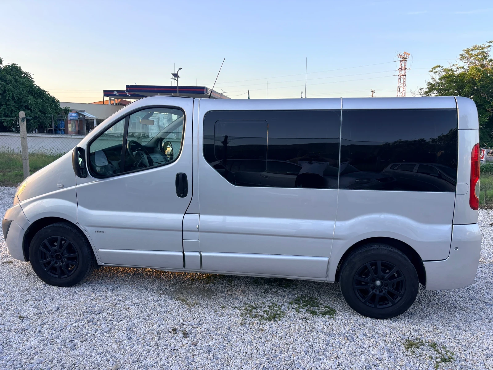 Opel Vivaro 6+ 1, снимка 6 - Бусове и автобуси - 54715943