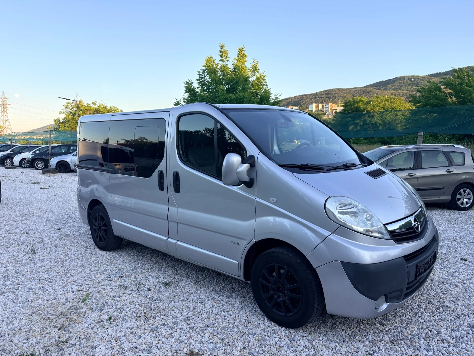 Opel Vivaro 6+ 1, снимка 4 - Бусове и автобуси - 54715943
