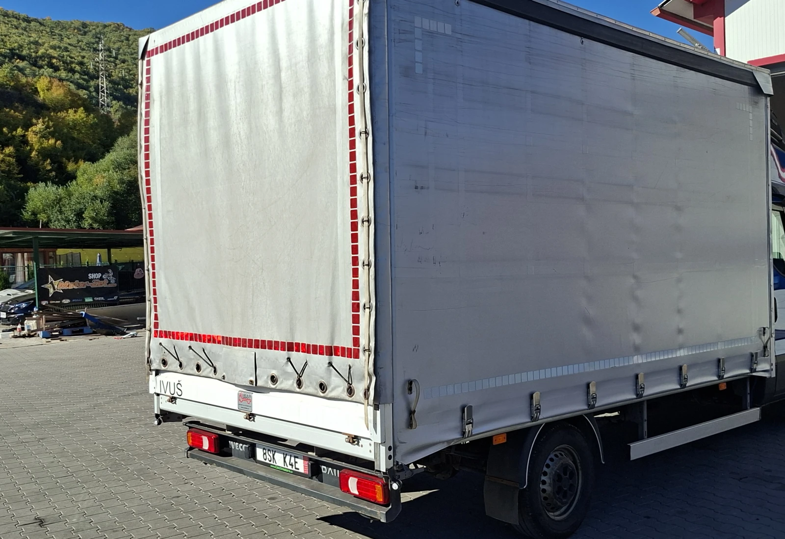 Iveco Daily 35S18/Продава се само каросерията/
