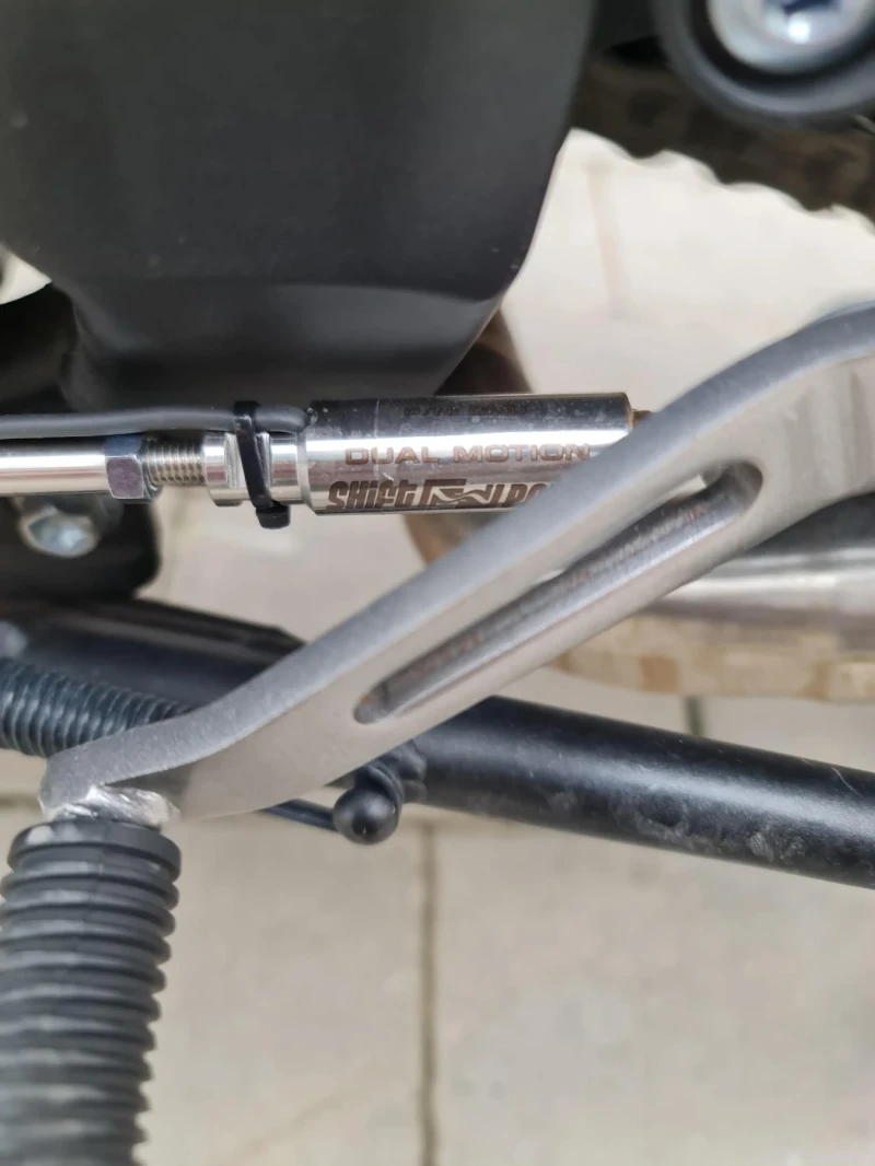 Kawasaki Z, снимка 11 - Мотоциклети и мототехника - 52408423