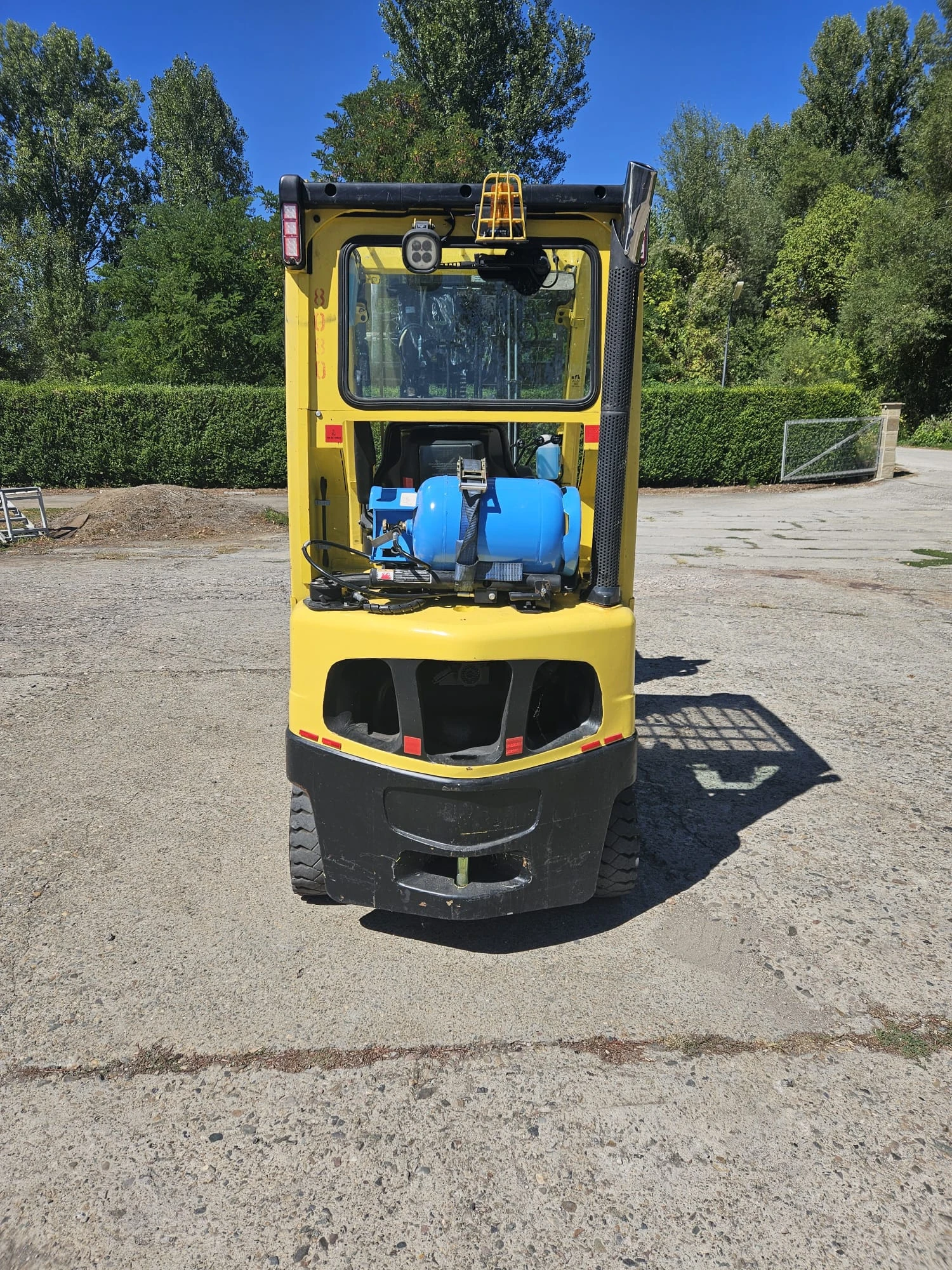 Мотокар Hyster 2тона , газ , своб.ход+ изравнител + позиционер, снимка 6 - Индустриална техника - 55964110