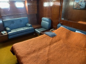 Моторна яхта Cantieri Navali Baglietto, снимка 8 - Воден транспорт - 46242790