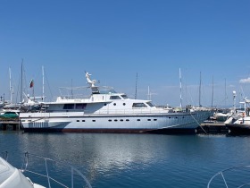 Моторна яхта Cantieri Navali Baglietto, снимка 1 - Воден транспорт - 46242790
