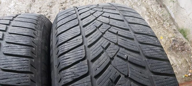 Гуми Зимни 255/50R19, снимка 2 - Гуми и джанти - 34696588