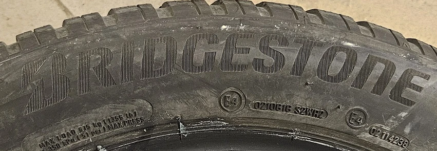 Гуми Зимни 205/55R16, снимка 3 - Гуми и джанти - 54084661