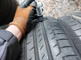 Гуми Летни 225/60R18, снимка 4 - Гуми и джанти - 43627230