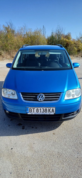 VW Touran, снимка 1 - Автомобили и джипове - 44596516