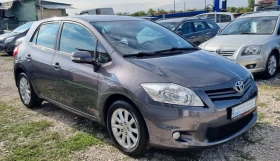 Toyota Auris 1.6i Швейцария Фейслифт , снимка 2