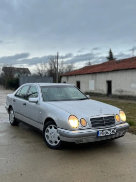 Mercedes-Benz E 280 E-Class W210, снимка 1