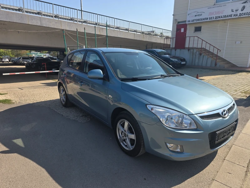 Hyundai I30 1.6 перфектен, снимка 3 - Автомобили и джипове - 47340471