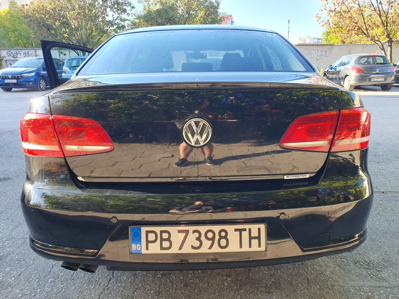 VW Passat, снимка 4 - Автомобили и джипове - 47426254