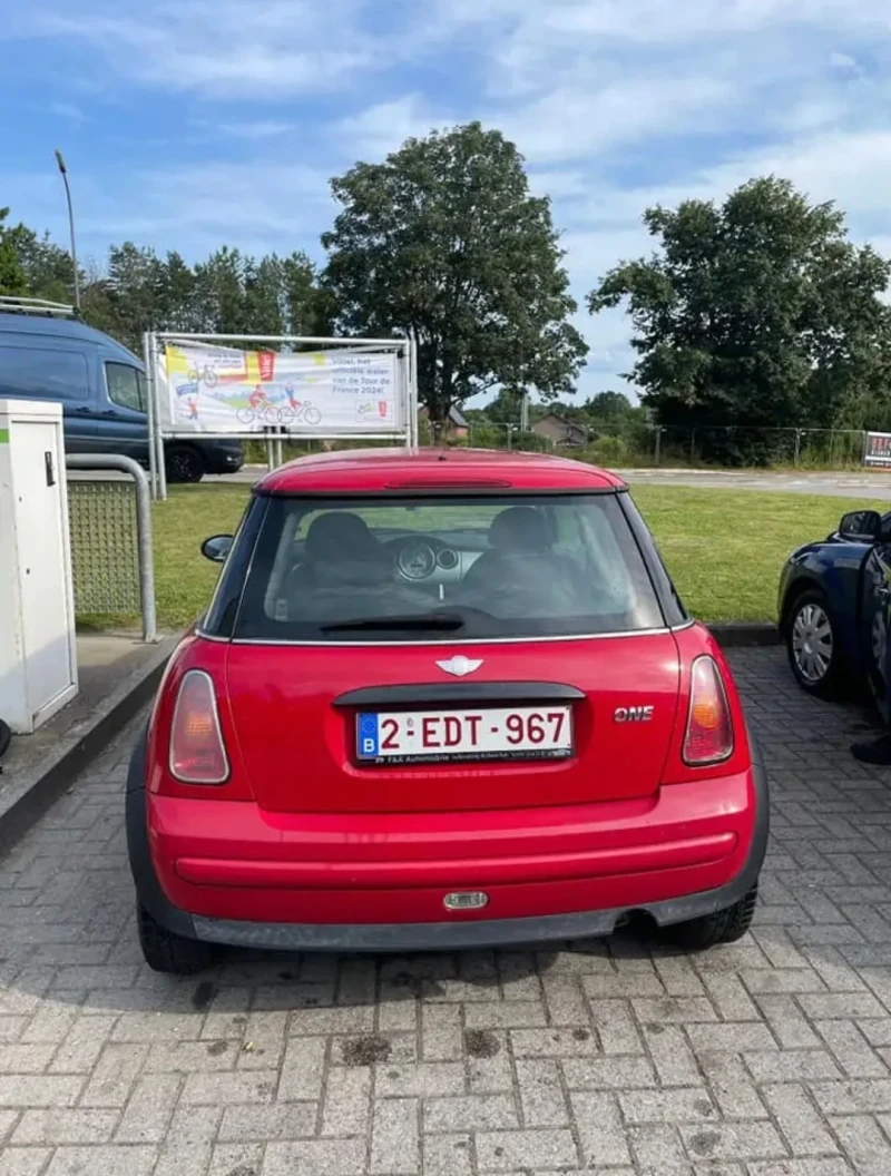 Mini One 1.6 116 кс, снимка 15 - Автомобили и джипове - 47584994