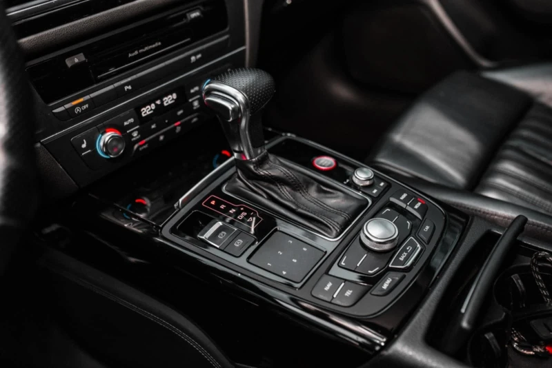 Audi A6, снимка 13 - Автомобили и джипове - 50798495