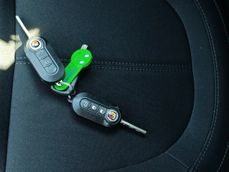 Fiat 500 ABARTH 595, снимка 13 - Автомобили и джипове - 51444894