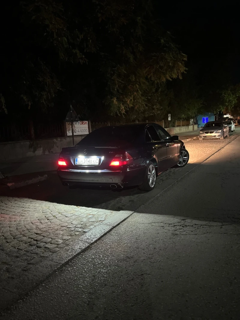 Mercedes-Benz E 320, снимка 7 - Автомобили и джипове - 52509987