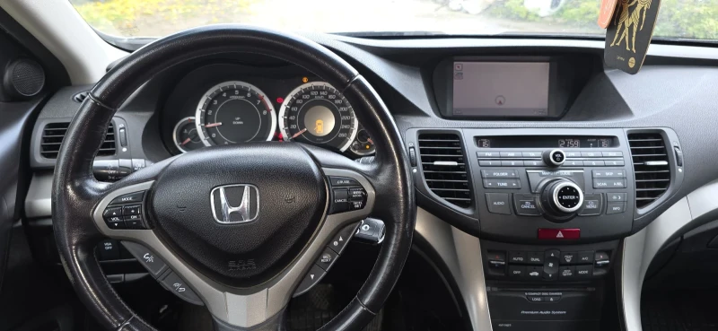 Honda Accord 2.0v-tec, снимка 8 - Автомобили и джипове - 52389695