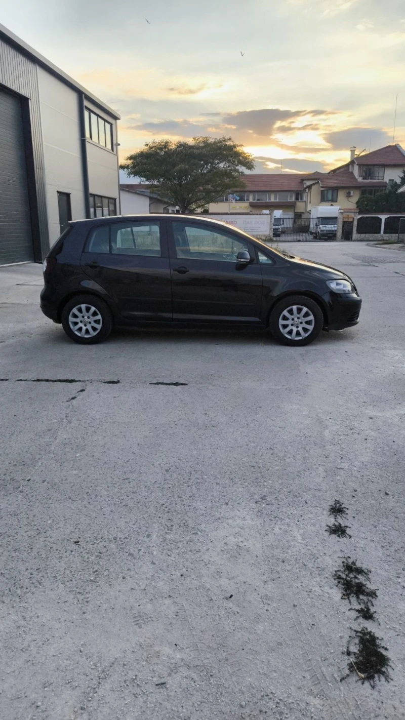 VW Golf Plus 1.6 бензин , снимка 4 - Автомобили и джипове - 52595879