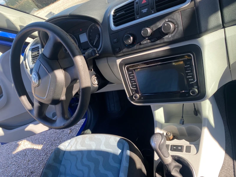 Skoda Fabia, снимка 8 - Автомобили и джипове - 52707202