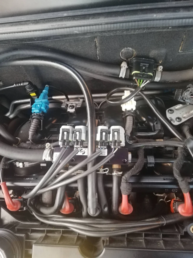 Alfa Romeo 147 1.6 газ/БЕНЗИН УНИКАТ , снимка 9 - Автомобили и джипове - 52967341