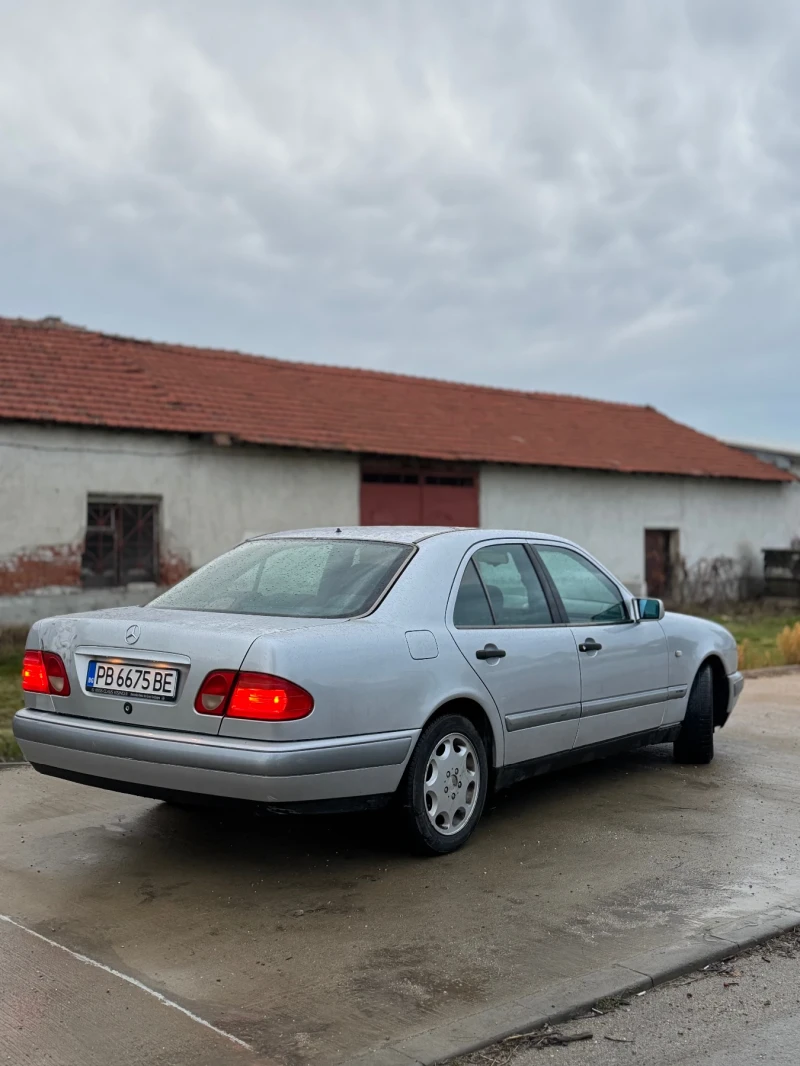 Mercedes-Benz E 280 E-Class W210, снимка 3 - Автомобили и джипове - 53055713