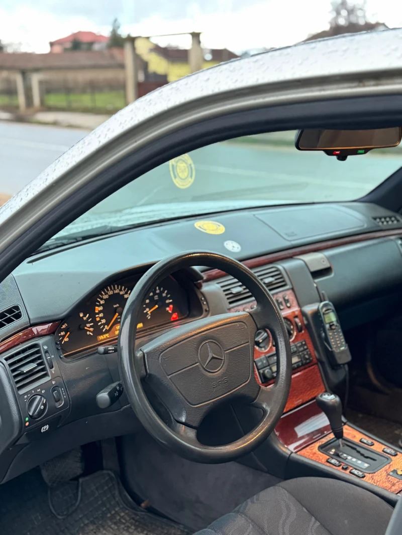 Mercedes-Benz E 280 E-Class W210, снимка 5 - Автомобили и джипове - 53055713