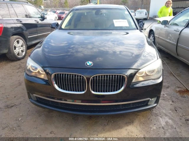 BMW 750 I * ЦЕНА ДО БЪЛГАРИЯ* (CARFAX), снимка 13 - Автомобили и джипове - 49450048