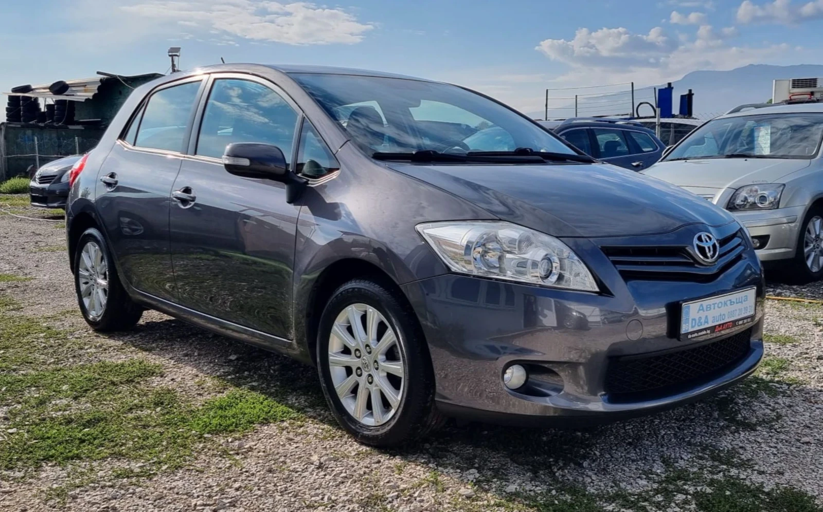 Toyota Auris 1.6i Швейцария Фейслифт  - изображение 8