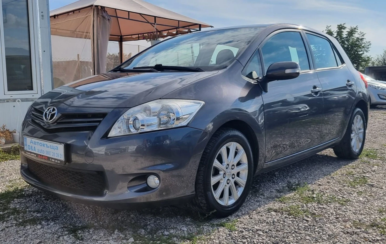 Toyota Auris 1.6i Швейцария Фейслифт  - [1] 