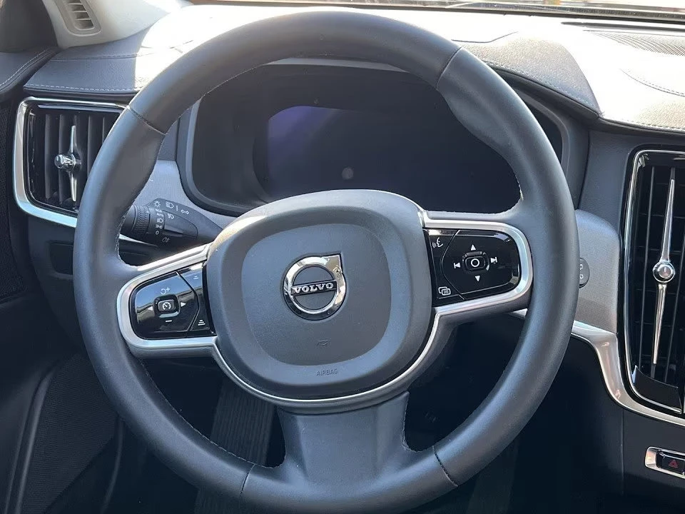 Volvo V90 B4/PLUS-BRIGHT/197HP/MEMO/CAM/H&K/NAVI/LED/310g - изображение 4
