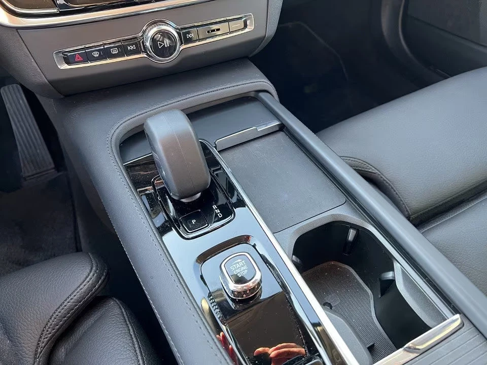 Volvo V90 B4/PLUS-BRIGHT/197HP/MEMO/CAM/H&K/NAVI/LED/310g - изображение 8
