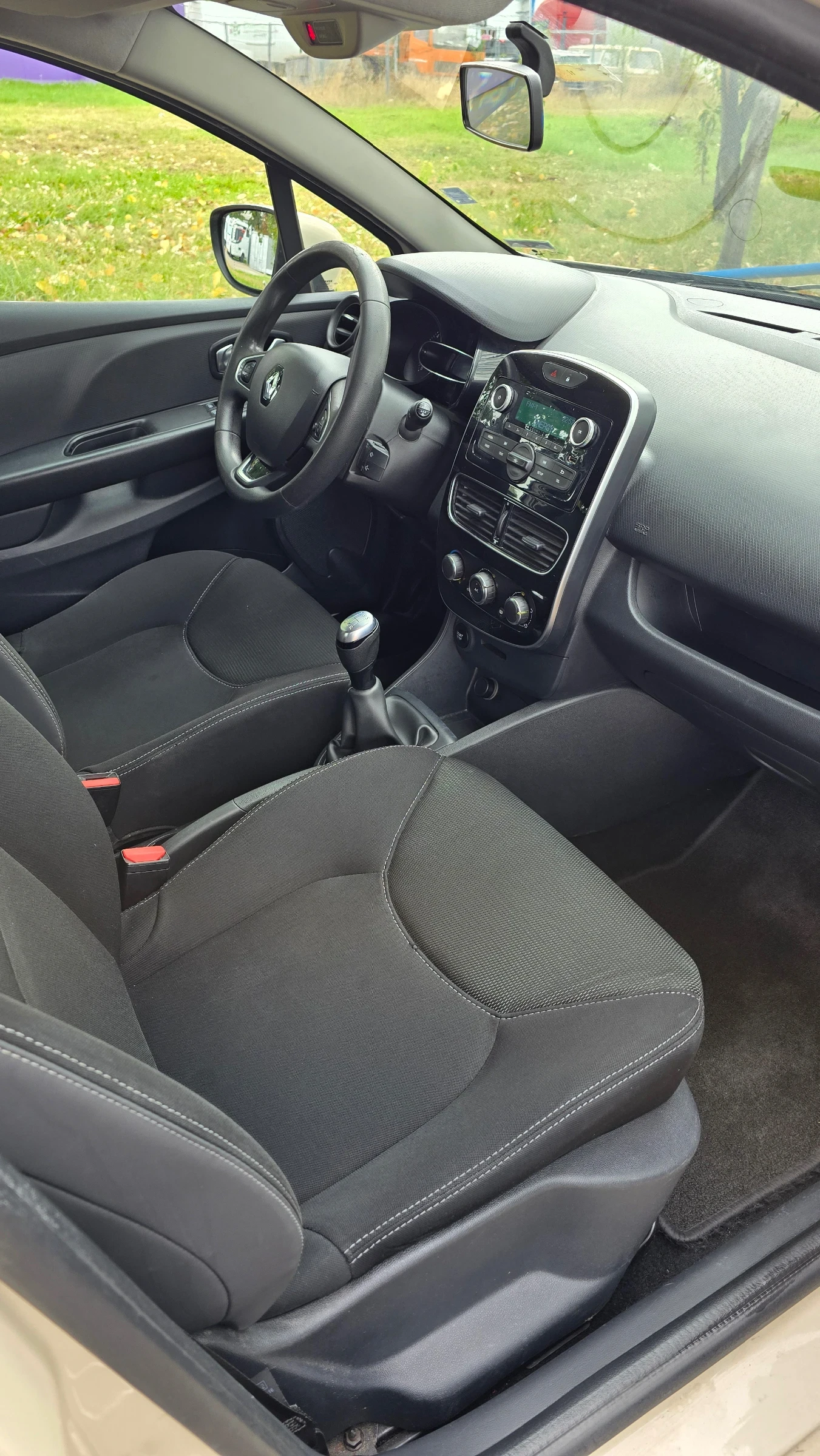 Renault Clio 1.2 бензин* 75кс* 4 цилиндъра - изображение 8